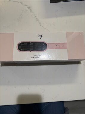 Lange 2-in-1 Straightening Comb in Pink and Black